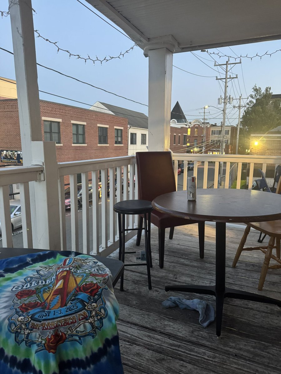 tannergetmoney's tweet photo. Good to be back. Balcony reveal (yes that’s gd60) https://t.co/zk5FjKRXGe