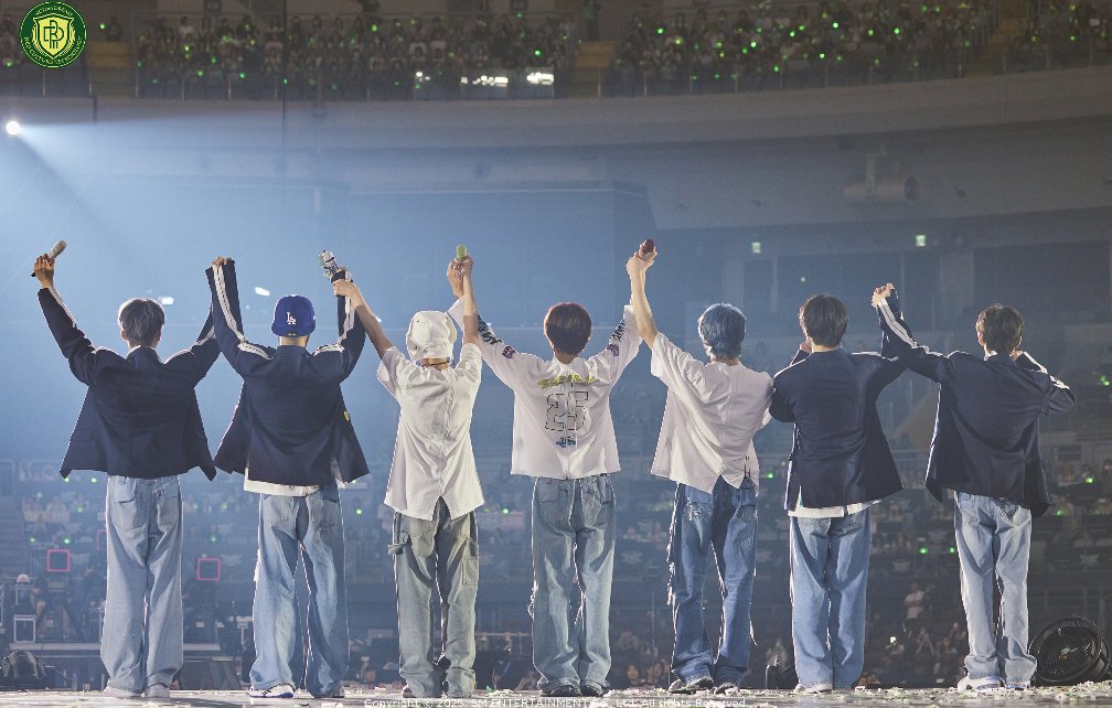 VAGoalieMom30's tweet photo. So proud of all you've accomplished. Can't wait to see what the next 9 years hold for you. These truly have been 9 HEAVENLY YEARS WITH 7DREAM!
#825_9번지 #HomeSweetDREAM #NCTDREAM #9th_Anniversary #NCTDREAM_9th_Anniversary #BeautifulSailin9With7DREAM
#너무_SUPER한_드림의_9주년 https://t.co/h4AcWEklWa
