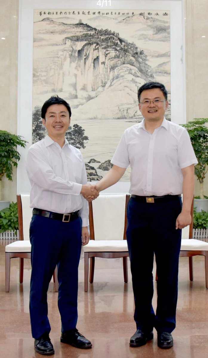 S10408978's tweet photo. 滝沢亮三条市長は昨夏、中国・鄂州市で国家戦略インフラ「花湖国際空港」を視察し、交流拡大を約束した。
今度はアフリカホームタウンに名を連ねる。
市民より外向きのパフォーマンスに酔いしれるが、国際感覚に乏しく、中国の術中にあっさり絡め取られる市長の危うさ。

このままでは三条の未来は、市民ではなく外部の思惑に振り回されかねないですよ。
