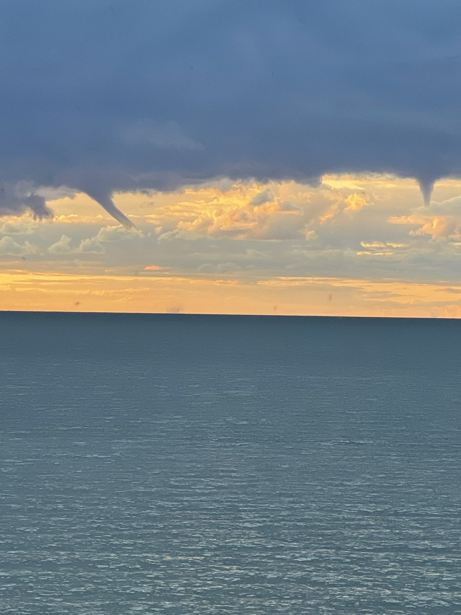 TWO spouts on the lake near Vermilion! <a href="/NWSCLE/">NWS Cleveland</a> <a href="/cleveland19news/">Cleveland 19 News</a>