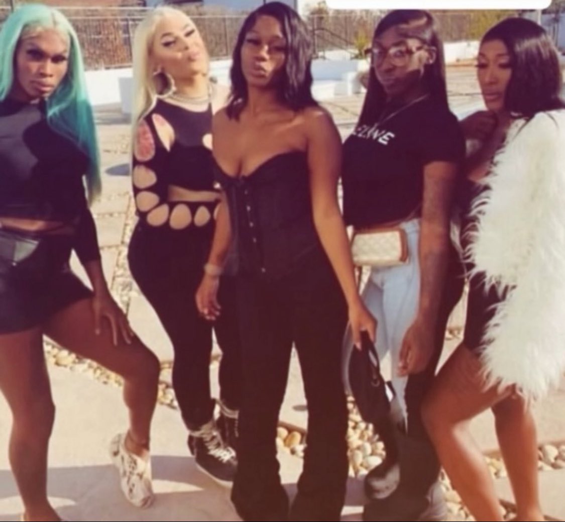 Tiaraincity's tweet image. #letsbang