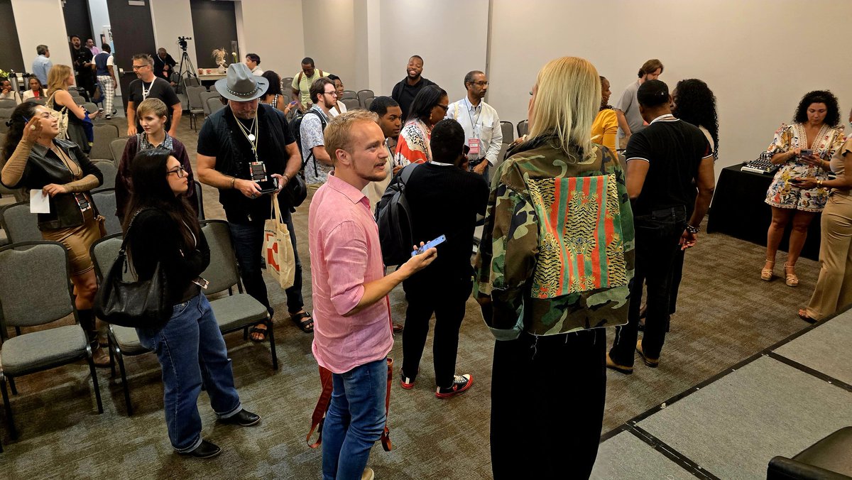 gordonswilliams's tweet image. Congratulations to @swampfilm &amp;amp; and the Houston Cinema Arts Society on hosting a successful weekend of panels, demonstrations, and networking events at the Houston Media Conference! #SWAMP #HCAS #HoustonFilmCommunity #SupportLocalFilmmakers #IndieFilmHouston #texasfilm #houstontx