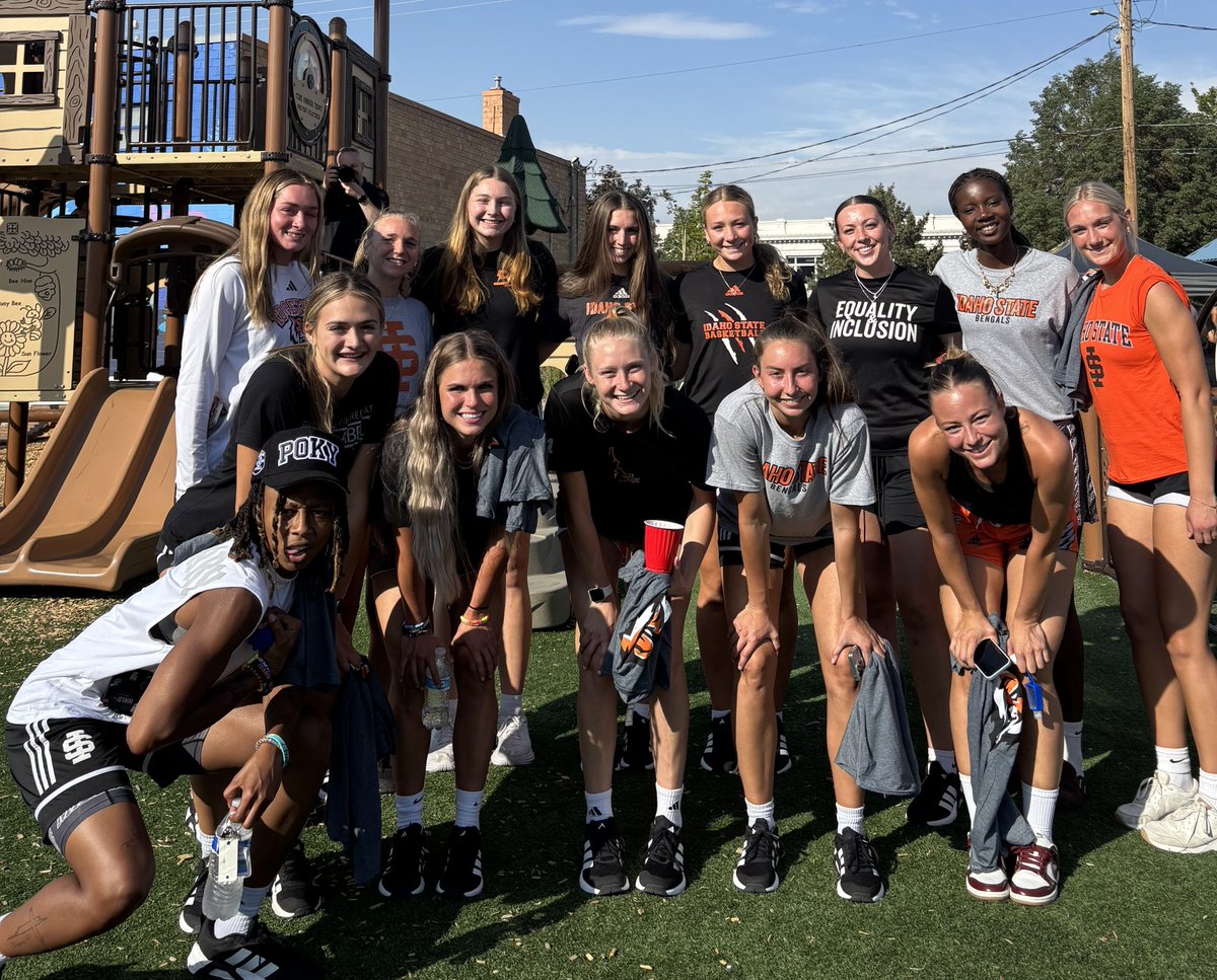 Welcome back orange and black photo!