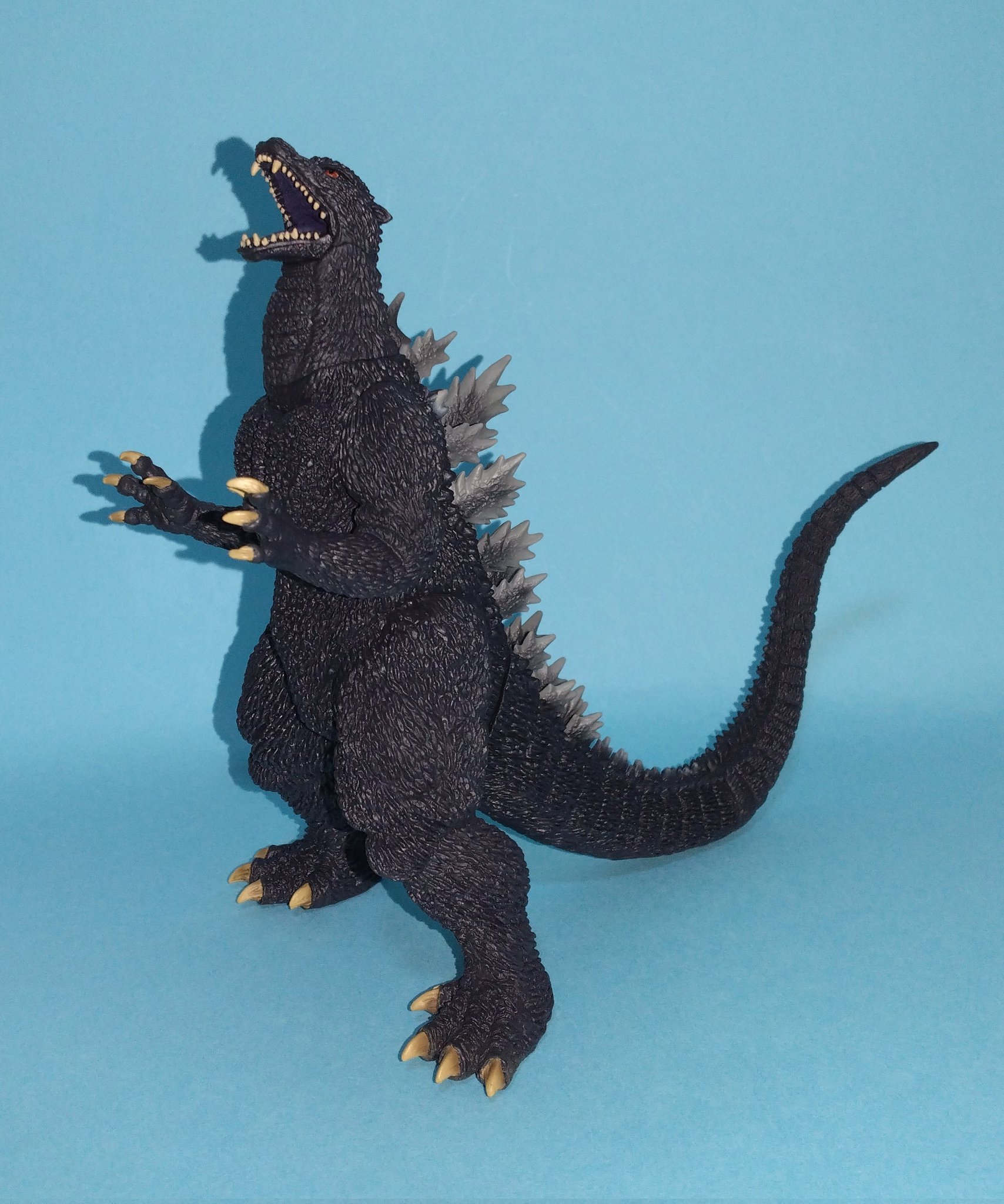 ゴジラ 2004 Amazon.co.jp: ゴジラ 11インチ クラシック (2004) フィギュア