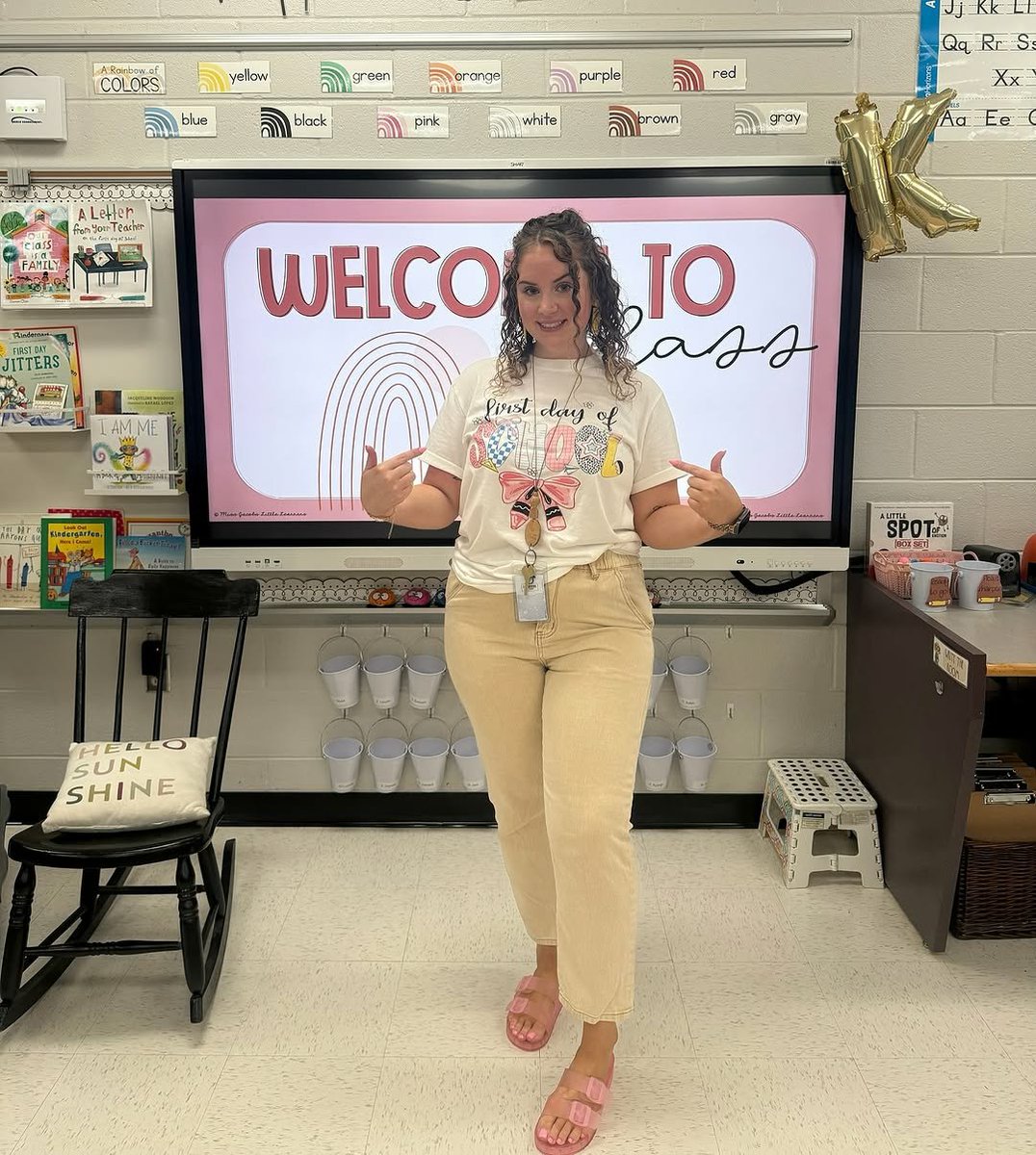 Tara_Howlett11's tweet photo. first day of school 💕 \n\n#firstday #kindergarten #teachersofinstagram https://t.co/e0KTpfDXNh