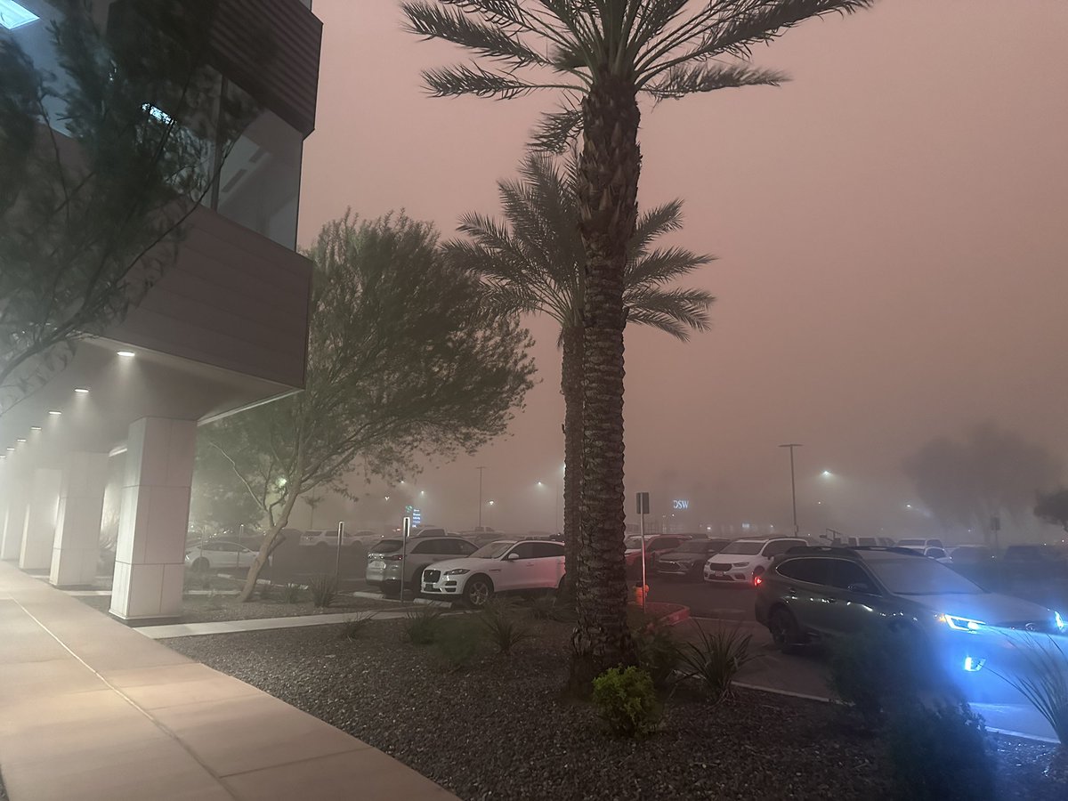 Dust storm things. It wasn’t even 5:30pm and it looked like it was 9:00pm 👀