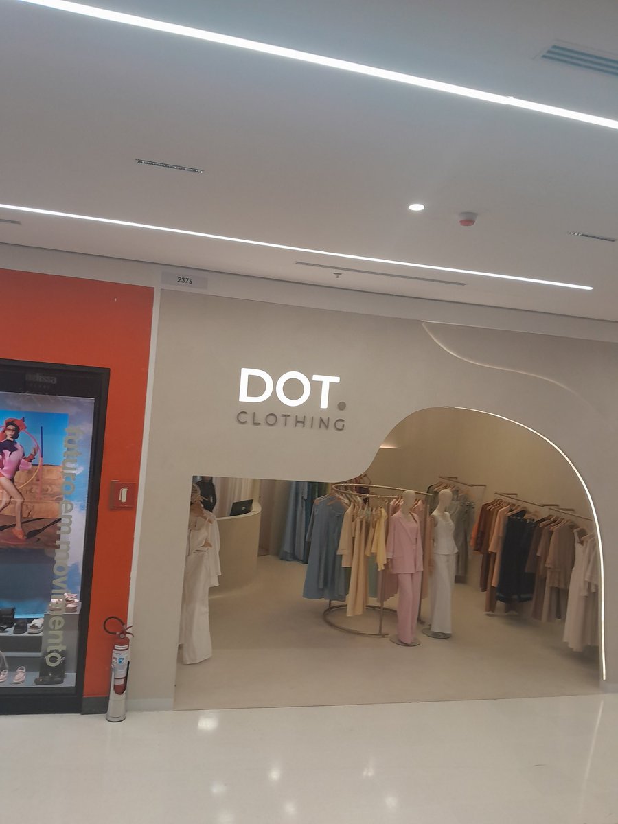 algtrzip's tweet image. Gente q loja de onde eu trabalho!!