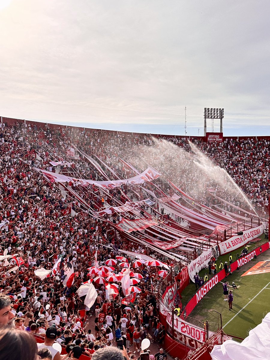 critiCAHdor🎈 (@criticahdor) on Twitter photo 