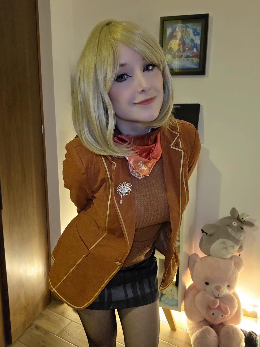 Ya prendimos para iniciar el RE4 🫶🏻✨️  twitch.tv/pattymeza?sr=a