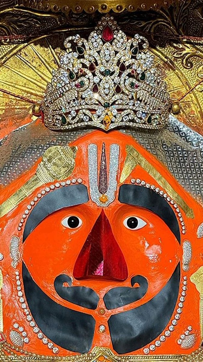 !! सालासर बालाजी धाम !!

सीकर के रुल्याणी ग्राम के निवासी पं. लछीरामजी पाटोदिया के सबसे छोटे पुत्र मोहनदास बचपन से ही संत प्रवृत्ति के थे।

सत्संग और पूजन-अर्चन में शुरू से ही उनका मन रमता था। 

उनके जन्म के समय ही ज्योतिषियों ने भविष्यवाणी की थी कि आगे चलकर यह बालक तेजस्वी संत