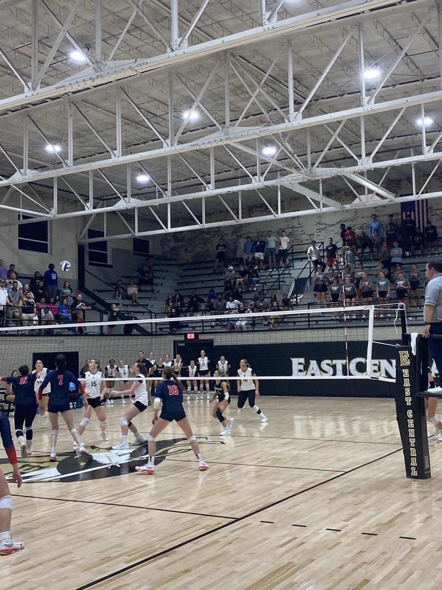 Warrior Volleyball for the Win! Lets Go! 💛🖤⁦<a href="/ECCCAthletics/">ECCC Athletics</a>⁩