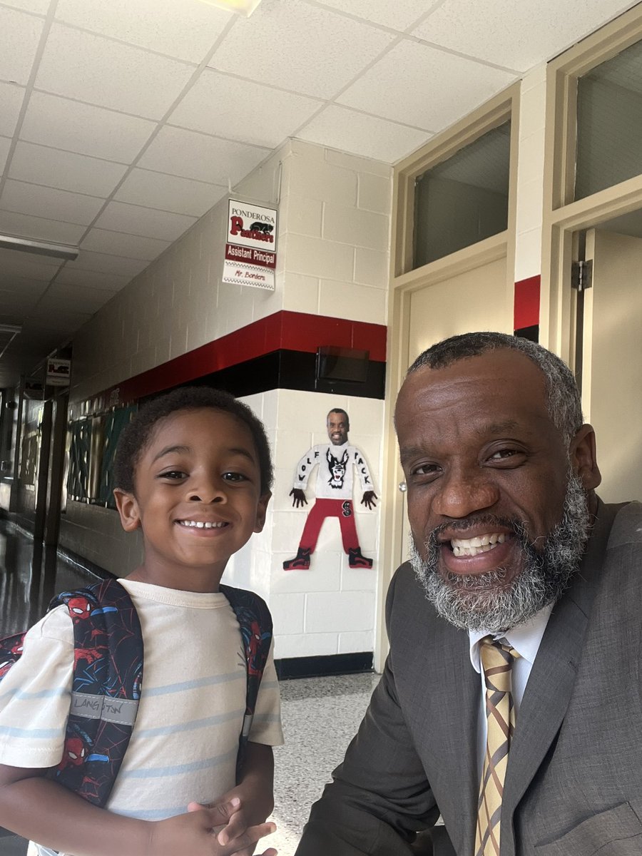 Leon Borders tweet media