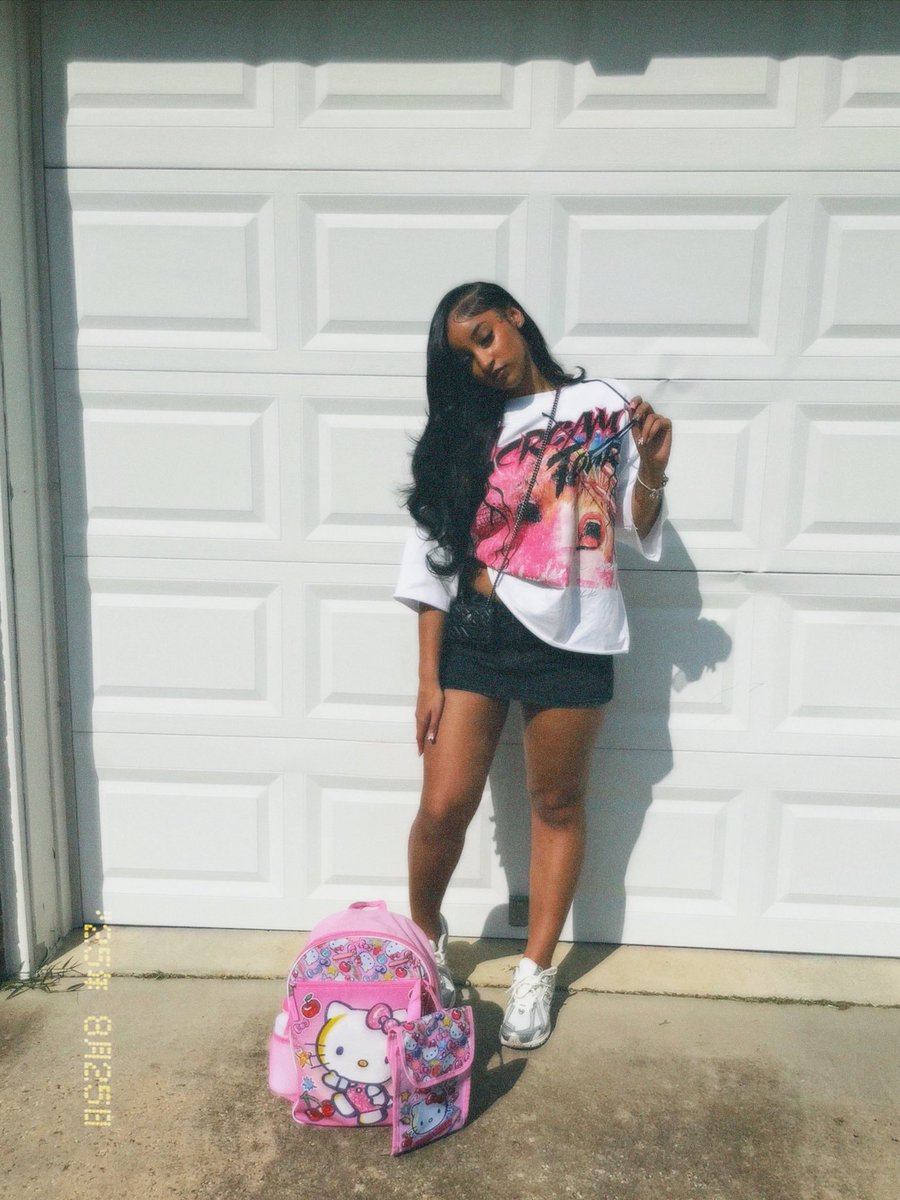 brielleariannaa's tweet photo. #lastfirstday https://t.co/PwbzNnzlZw