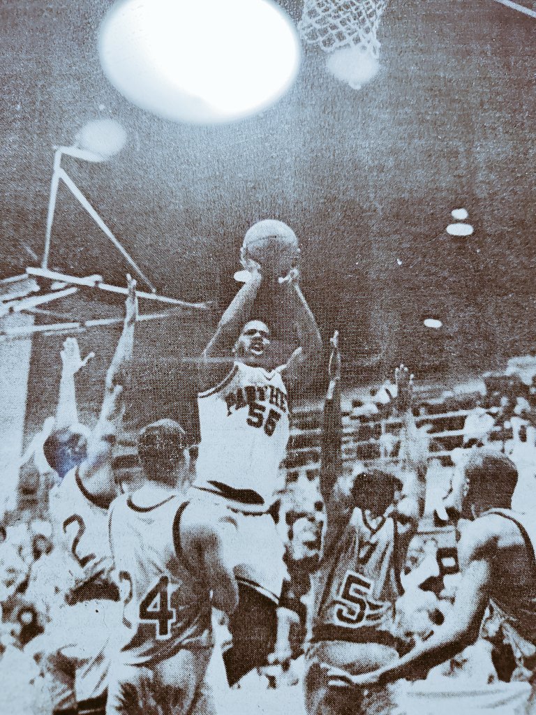 If she was on Hog's team, she'd never see the rock. Hog took all of the shots.🐗-Hog 😡💀🏀x.com/BricksCenter/s…