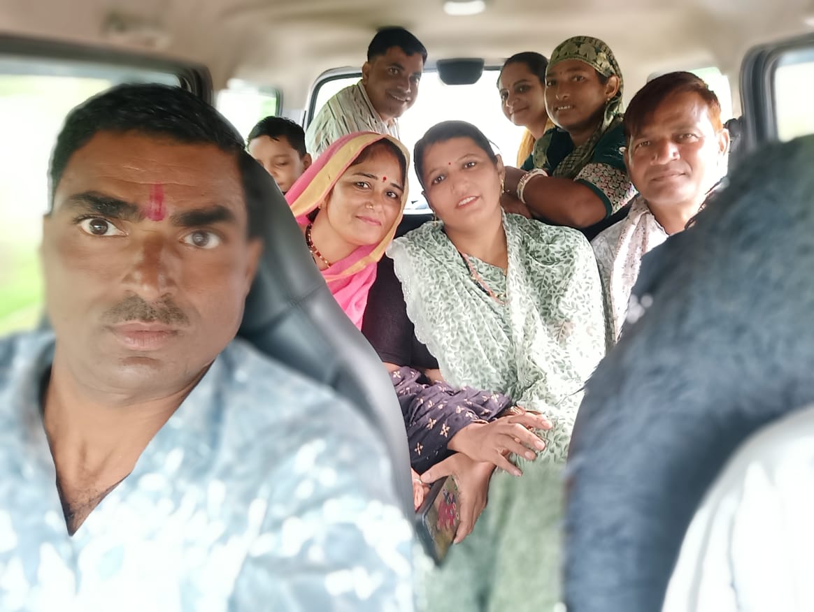 MukeshBangra12's tweet photo. CHA नर्सेज कर्मियों की जायज मांग BJP सरकार को जल्द से जल्द पूरी करनी चाहिए......

#CHA_महाआंदोलन_26अगस्त 
#cha_protest 

@1stIndiaNews @zeerajasthan_ @EducationRns @educationnagari @ManiSharrma @NamitaSharmaSV @News18Rajasthan @TheNewspinch 
@BJP4Rajasthan @TheNewsLynch https://t.co/PhCXK9K3NK