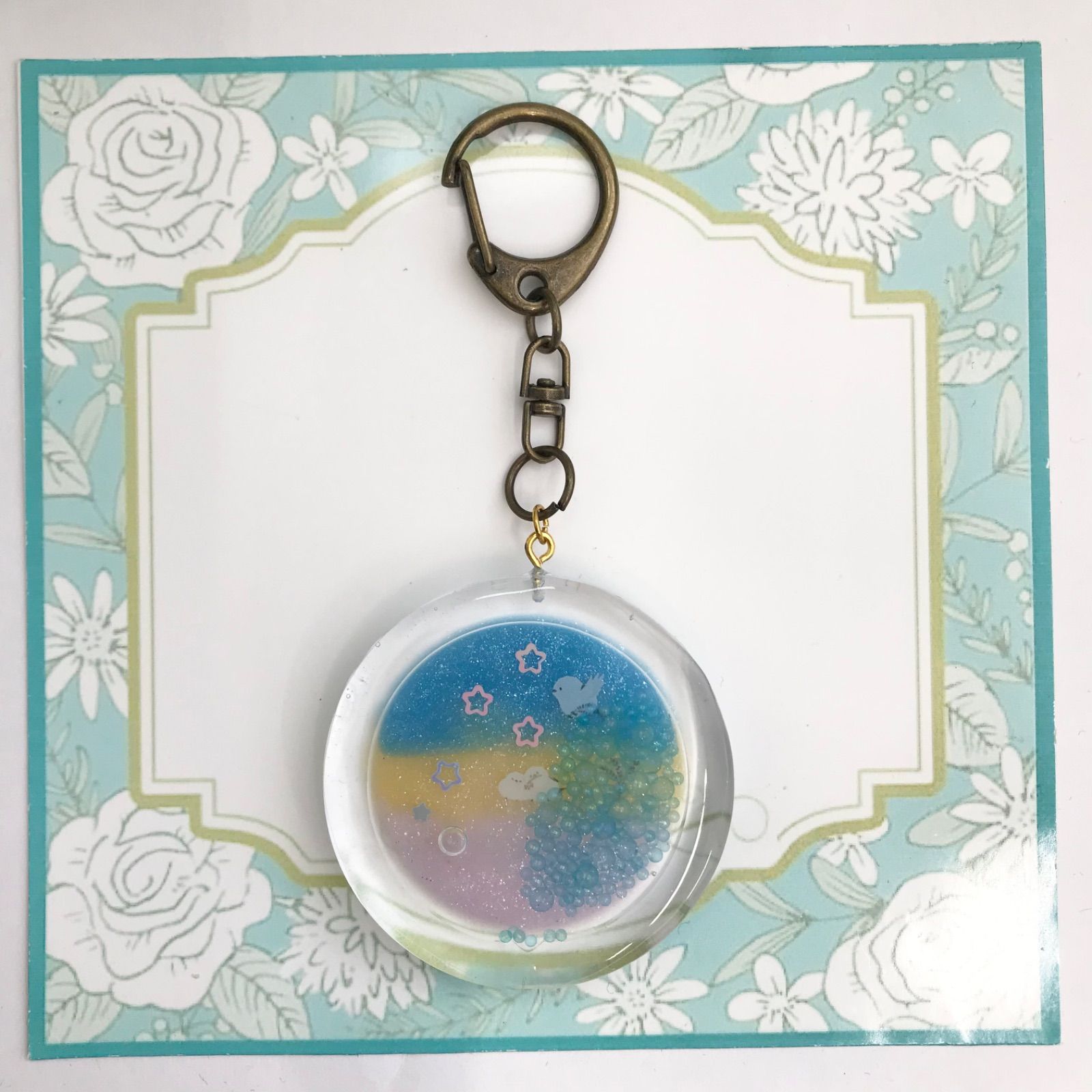 シマエナガ❁⃘*.゜レジンピルケース 雪の結晶 ココロスキップ（福祉作業所） on X: 