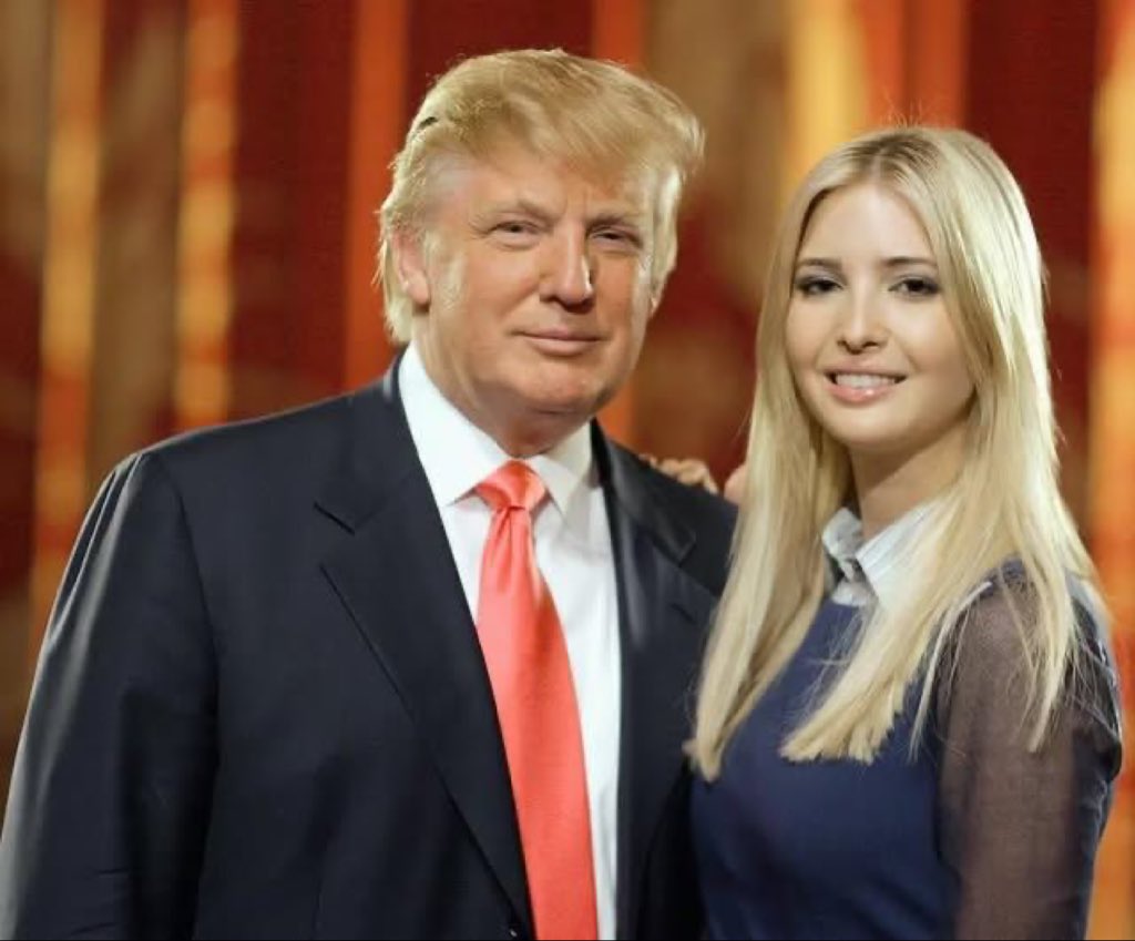 🚨BE HONEST:

HOW MANY OF YOU ARE WILLING TO PUBLICLY SAY THEY STAND WITH TRUMP 💯%?  

GIVE ME A THUMPS-UP👍IF PRESIDENT TRUMP CAN COUNT ON YOU!!!