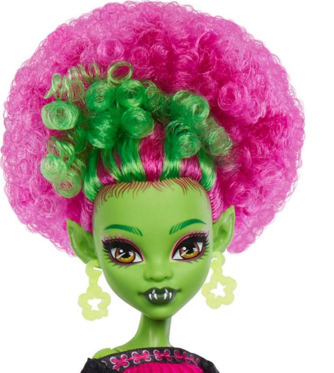 Love how Venus serves textured hair in all her releases