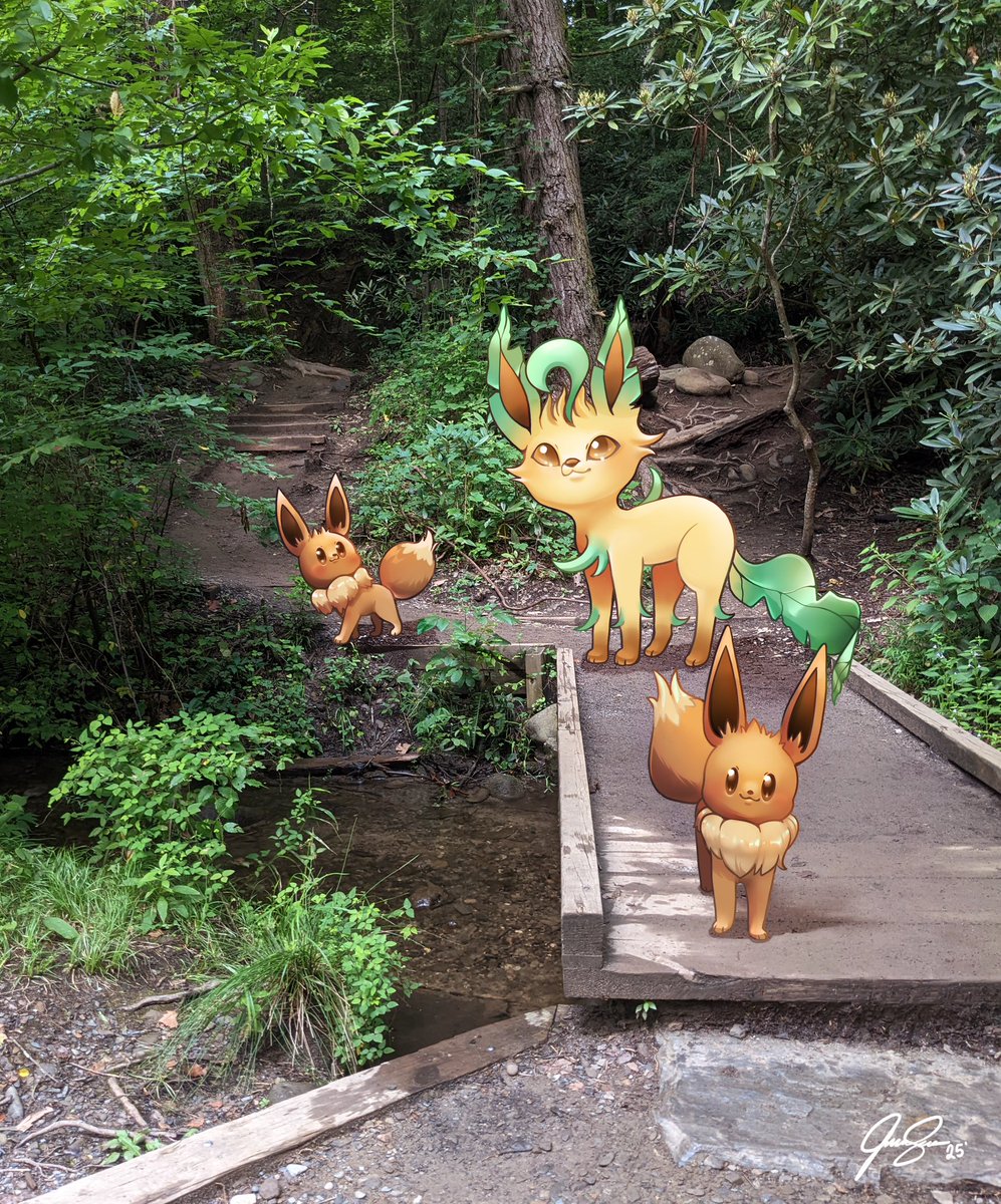 kawaiicintiq's tweet image. Found this mom #leafeon and her baby #Eevee ! They were so cute! #pokemon #pokemonsnap