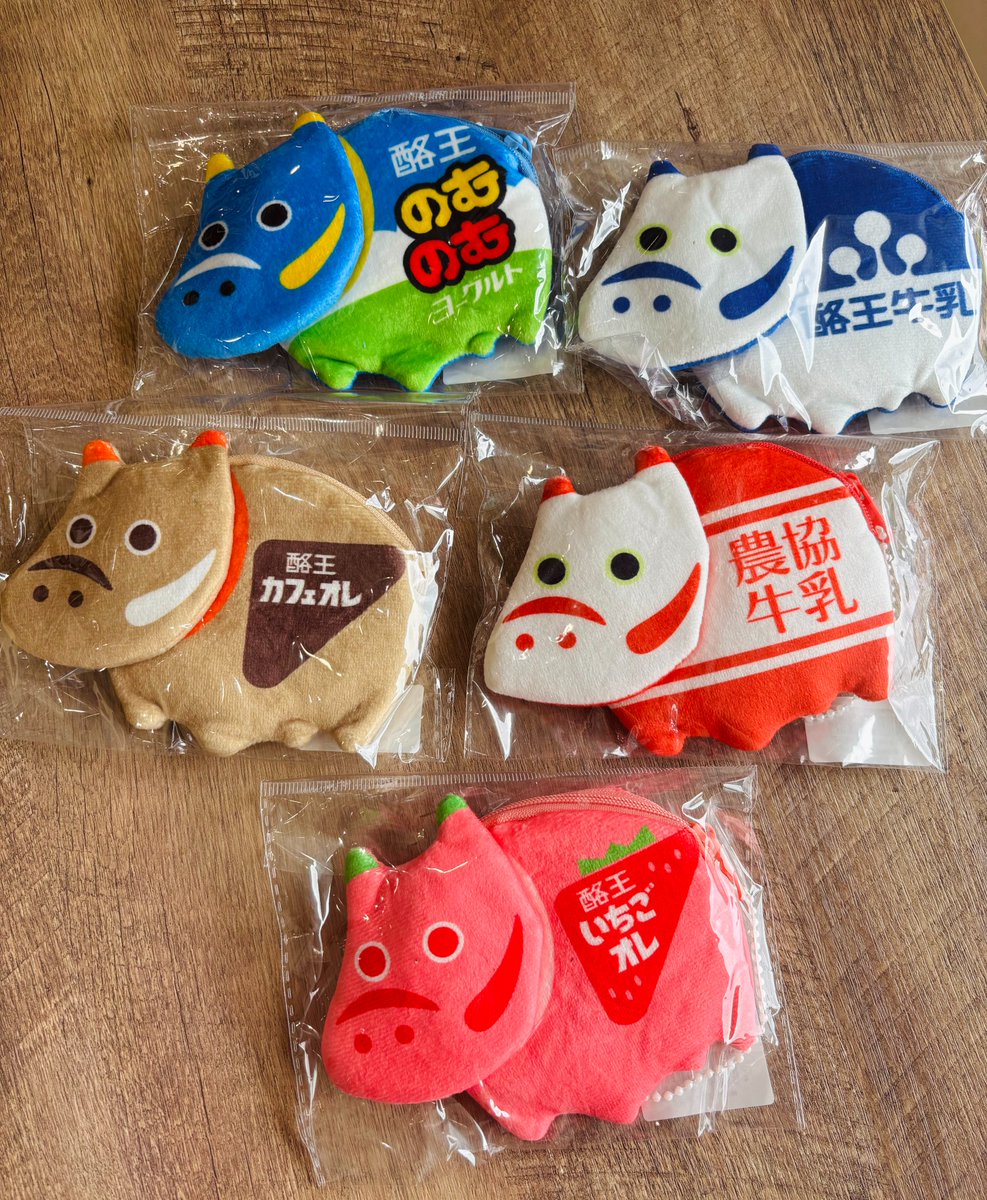 8月26日(火)10時50分現在の気温は31℃、天気は晴れです。

大人気の「酪王牛乳あかべこ」シリーズからコインケースが発売になりました！　もちろん　#道の駅ふくしま　にもございますよ🐮　「新幹線べこ」もございますのでぜひ直売所で探してみてください♩