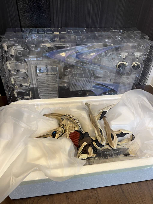 発泡スチロールで梱包されてるモンスターアーツ初めて見たかも