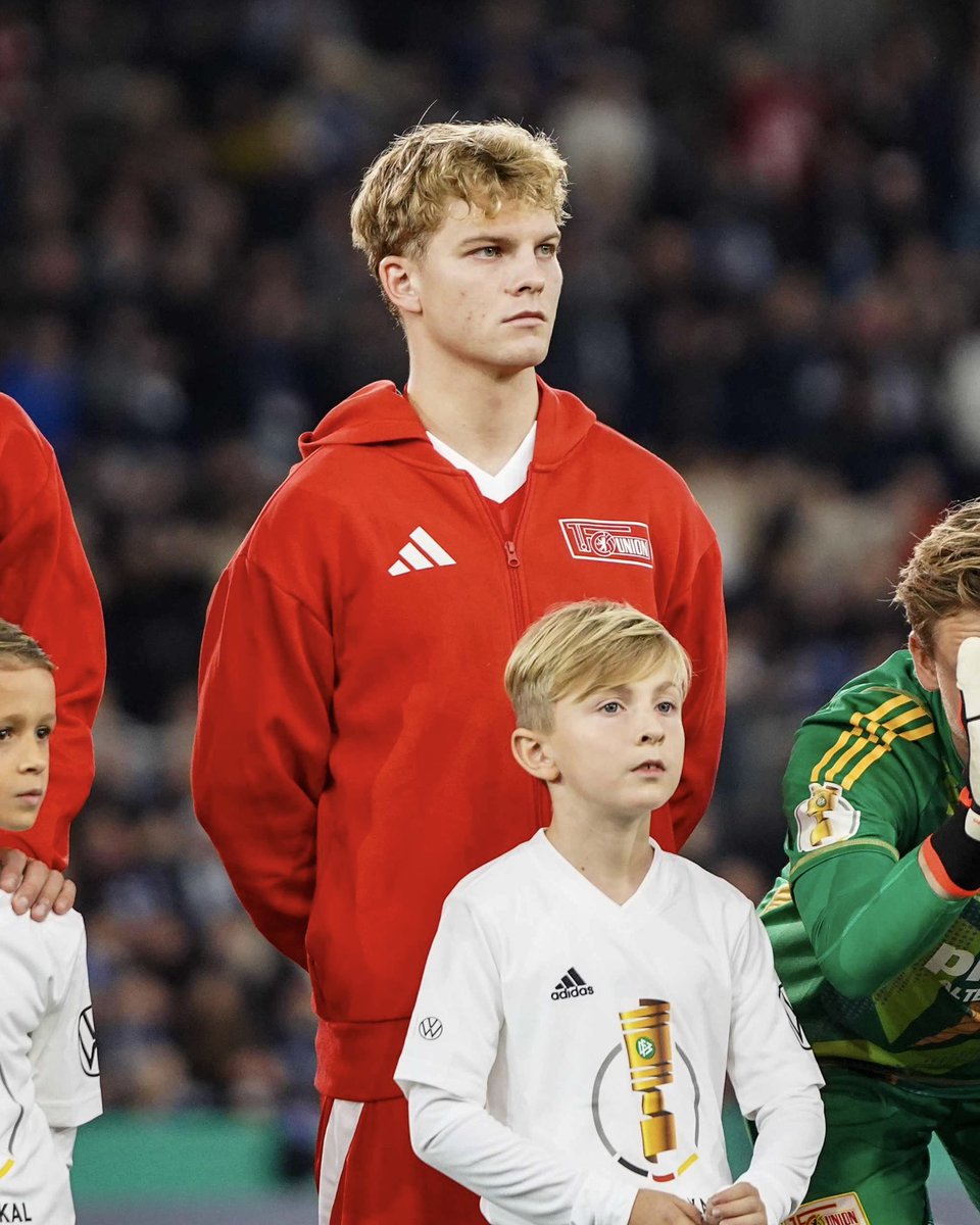 بينما الجميع يفكر في باليبا
انا افكر في شيفر