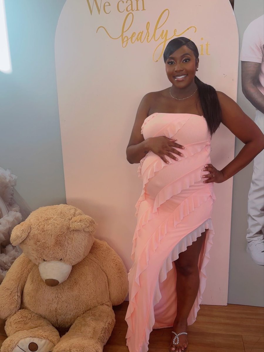 _NaturalBeauty0's tweet photo. I’m really having a baby girl . Omg 🥰💕 https://t.co/tSb3WCLcl4