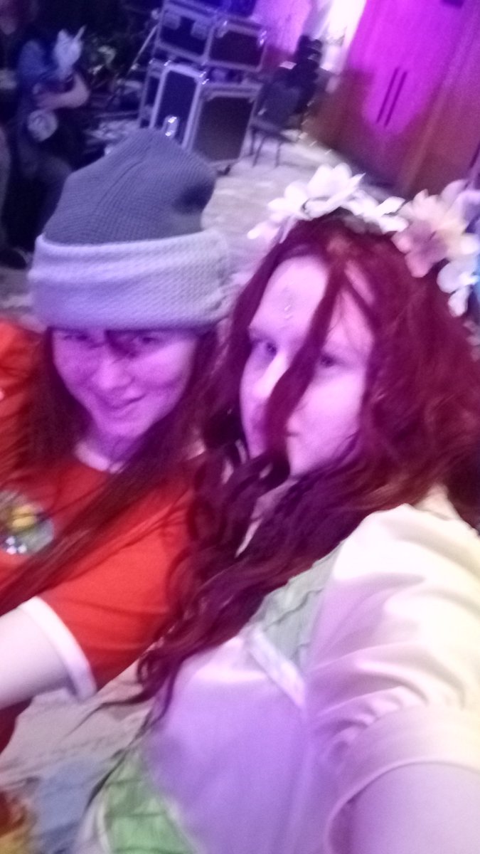 WE LOVED YOU TOO ELLEY!!! 
I'll bring more sugar cookies to false bribe you for glitter again next we meet ;3 You're such an eccentric loving gal!! You really made my sister's 2nd Con! 💖
#EFNW2025 #mlp 
ALL HAIL THE GLITTER SPITTER!