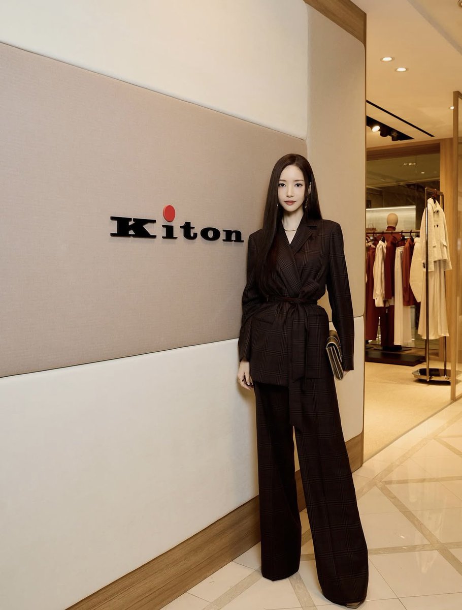 pmy_beans34's tweet photo. Park Min Young IG update
2025.08.26
@KITON #KITON #KITONFW25 #키톤 🤎
#パクミニョン #parkminyoung #박민영 #朴敏英 https://t.co/8Jpu9CfuYZ