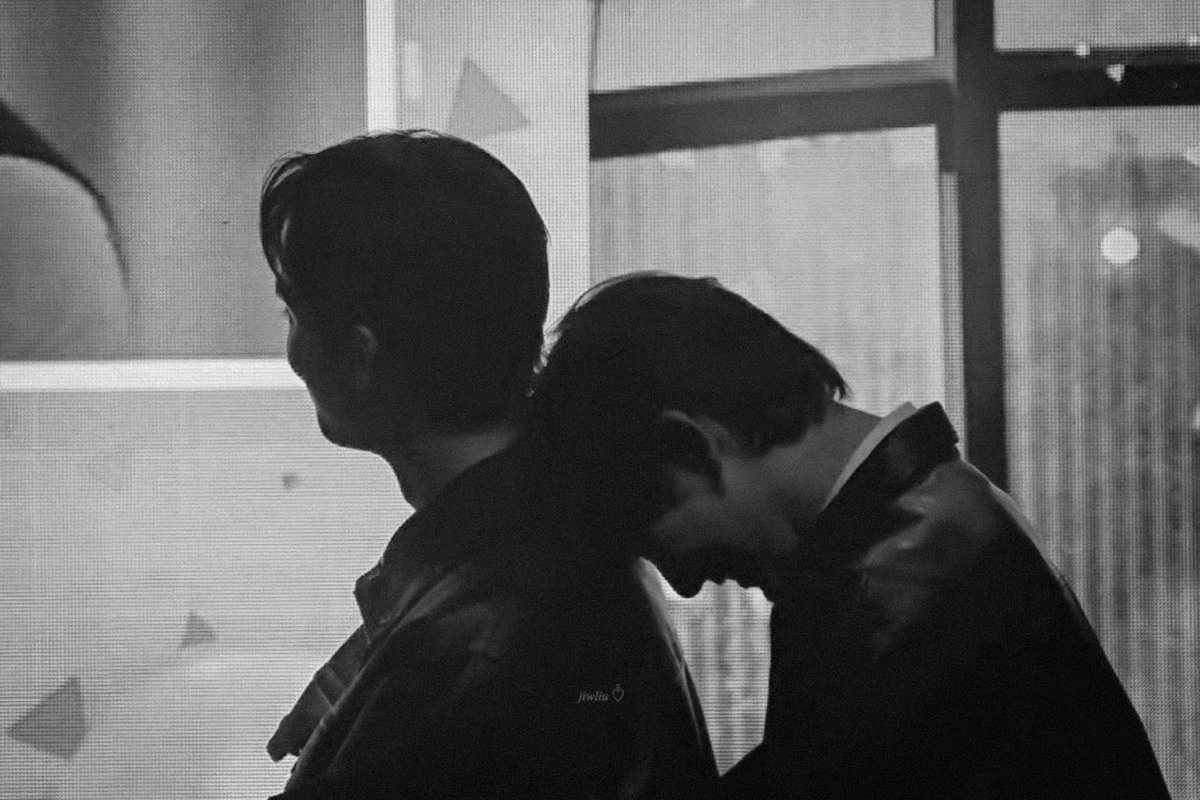 𝙂𝙧𝙤𝙬𝙞𝙣𝙜 𝙩𝙤𝙜𝙚𝙩𝙝𝙚𝙧, 𝙬𝙖𝙡𝙠𝙞𝙣𝙜 𝙨𝙞𝙙𝙚 𝙗𝙮 𝙨𝙞𝙙𝙚, 𝙖𝙡𝙬𝙖𝙮𝙨 𝙡𝙚𝙖𝙣𝙞𝙣𝙜 𝙤𝙣 𝙚𝙖𝙘𝙝 𝙤𝙩𝙝𝙚𝙧 🖤🫂

LOVE FORCEBOOK 2M300K
#2M3Love2ForceBook
#fforce_ #kasibook 
#forcebook #ฟอสบุ๊ค