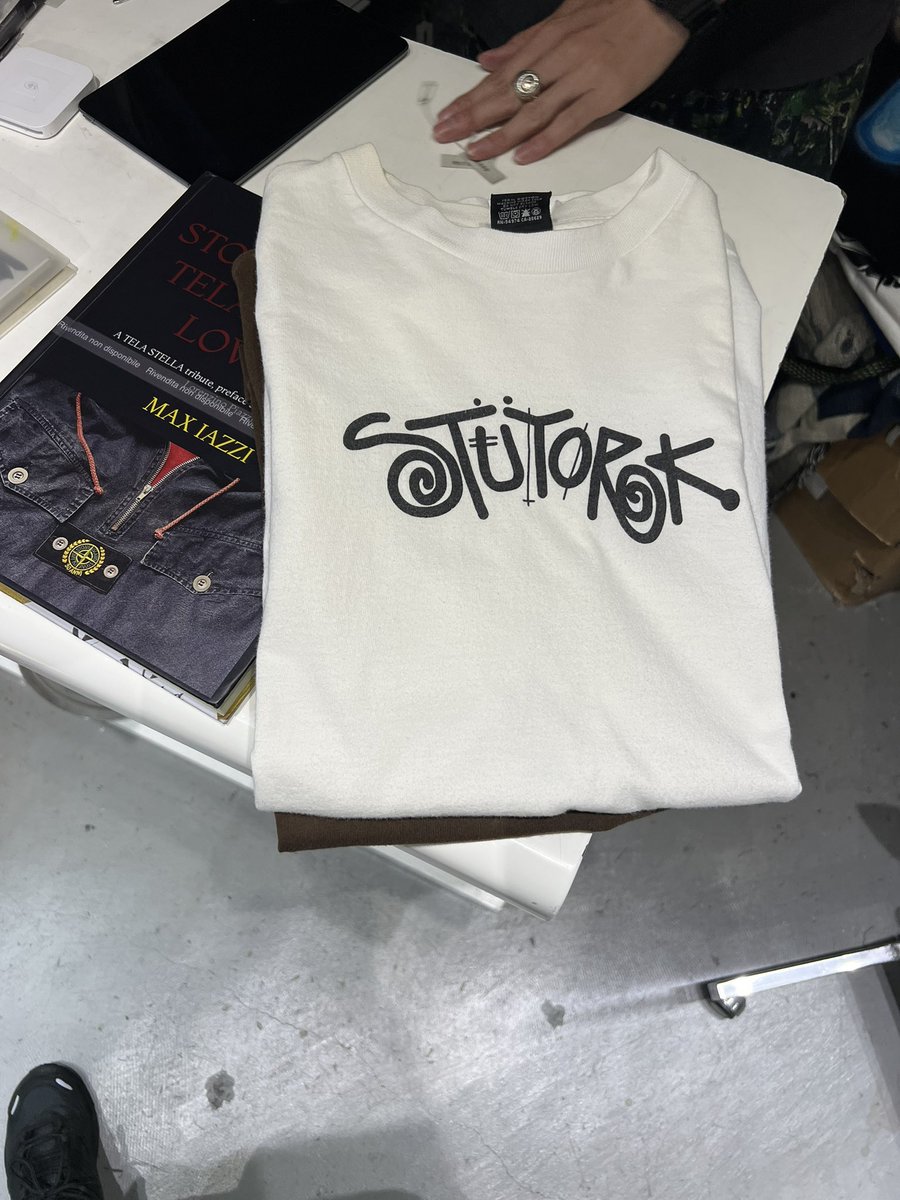 na6iren's tweet photo. Stussy🌀 https://t.co/nS7ZjVYyUV
