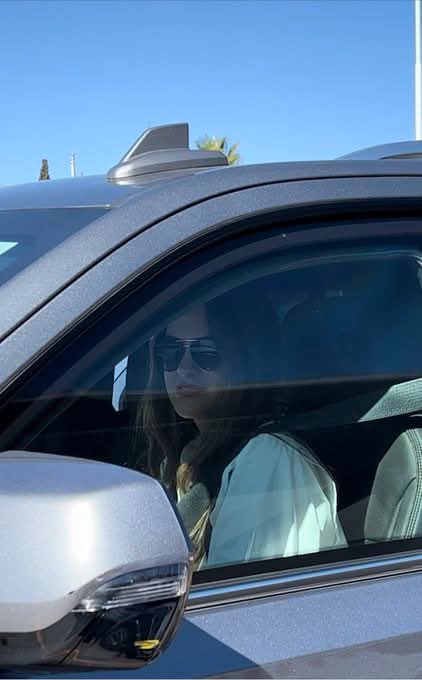 jorgegogdl's tweet image. La Senadora Andrea Chávez presumió sus fotos por la Sierra de Chihuahua, lo que no presume es que para moverse utiliza una camioneta Suburban High Country de 2 millones 125 mil pesos.

Porque el tsuru se hizo Suburban con la 4t.