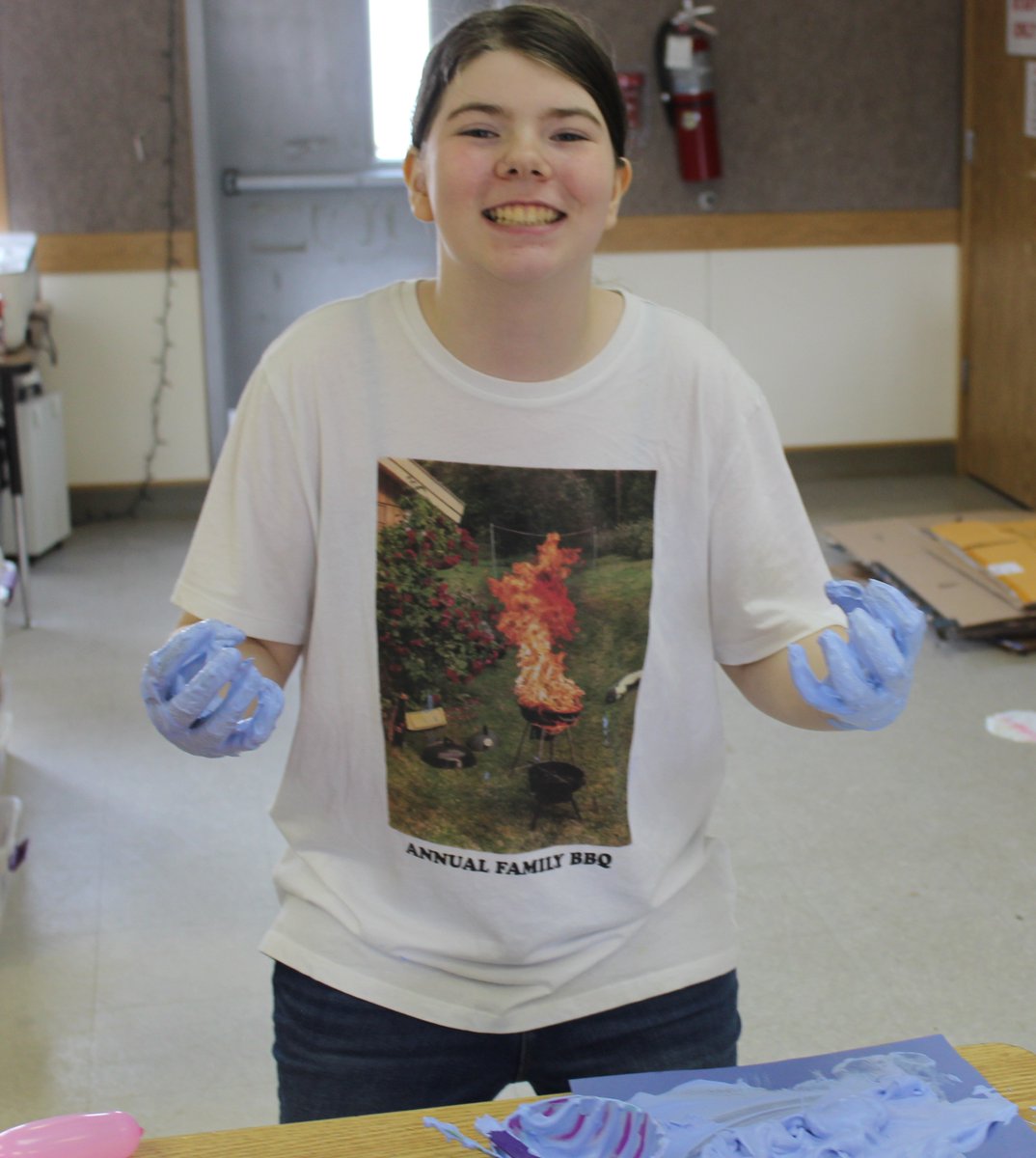 Sometimes the best creativity comes from getting a little messy. Our Concrete Teens recently dove into a fun sensory craft—using food coloring, glue, shaving cream, and construction paper to create vibrant Shaving Cream Art. Hands-on, colorful, and totally satisfying!