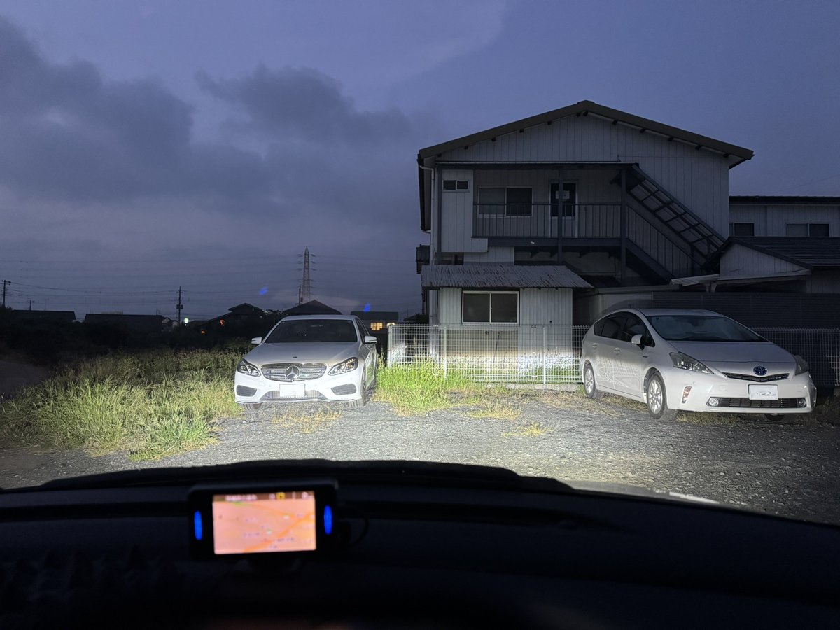 kado_zc32s's tweet photo. 数年前からHIDを捨てLED直付けに変えていますが、この明るさを知ってしまうと夜道の視界が良くなるので戻れません。
ZC32Sは、比較的簡単に純正状態に戻す事が出来るのでおすすめです!
気になる方がいらっしゃれば、純正端子がそのまま使用出来る2極のコネクタ品番をお伝えします。
#18LED
#ZC32S https://t.co/Nk5VarP2ll