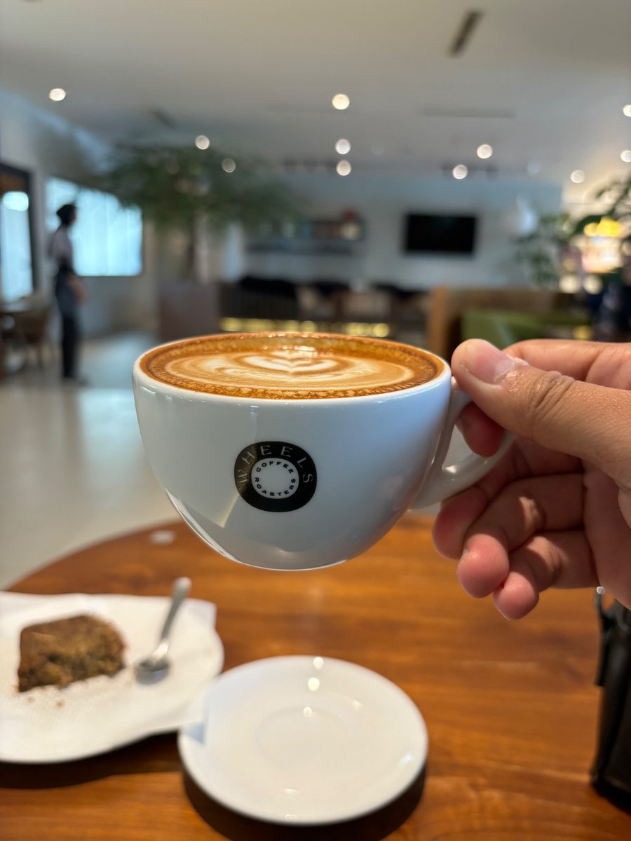 kopag cuti sambil bertanya bertanya warga bintaro ini pada kerja apa kok pada masih bisa gym dan ngopag dan haha hihi jam segini