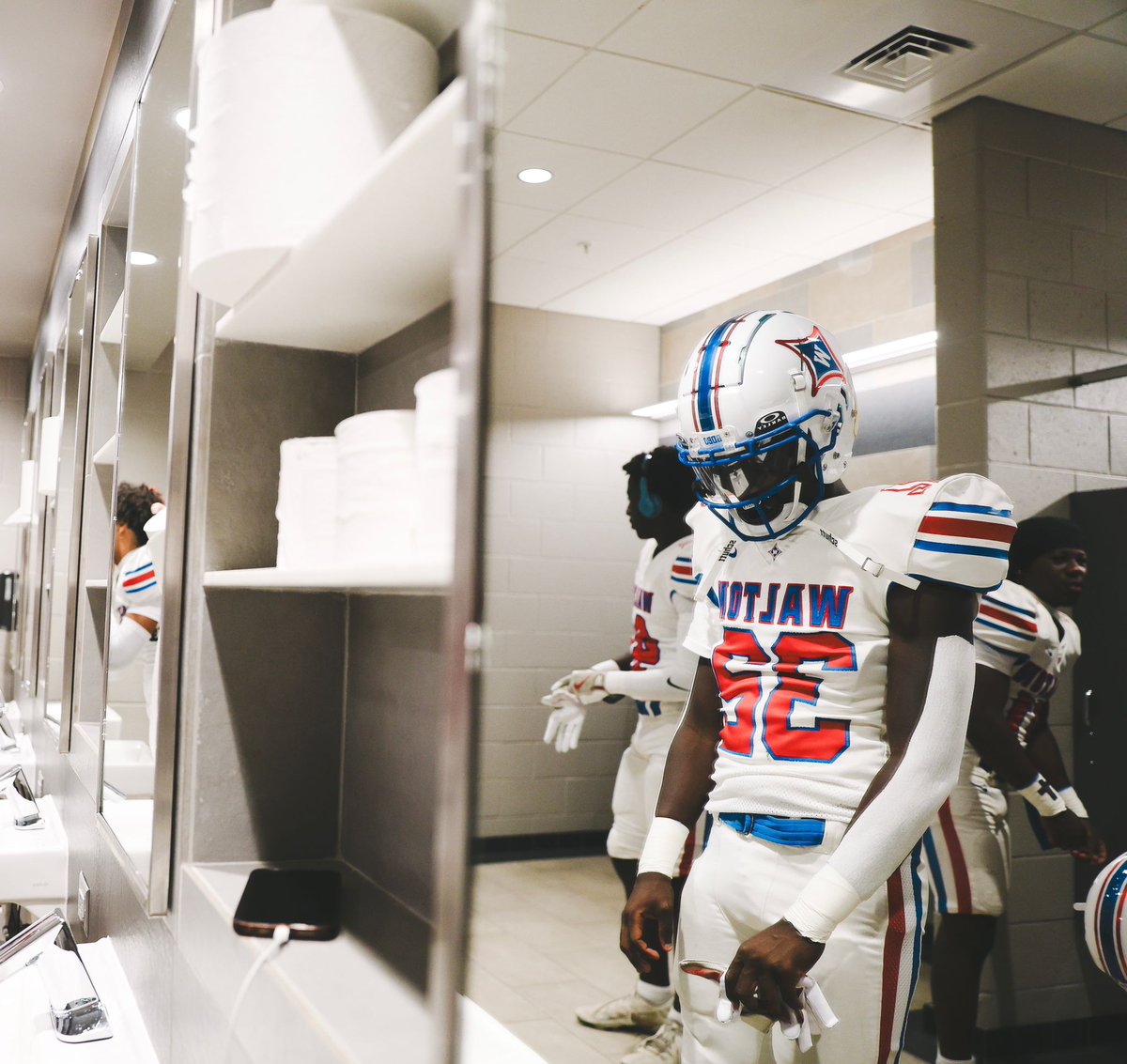 _gabrielwatson's tweet image. Year 1 varsity high school 🏈 loading ! 
#focused #determined 
#classof2029 #runningback
@WaltonRecruits @PrepRedzoneGA @Coach_Bumper @CoachMcknight_ @coachdbrunner @RecruitGeorgia 
@itgnext_georgia @sixstarfootball