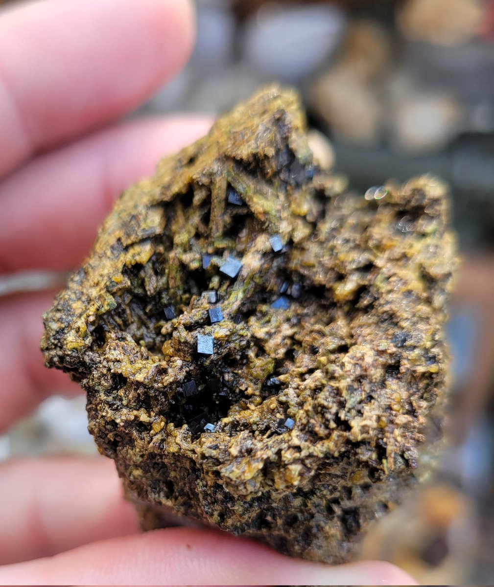 真希 (@kXGSMkyCBZJGvUI) / X