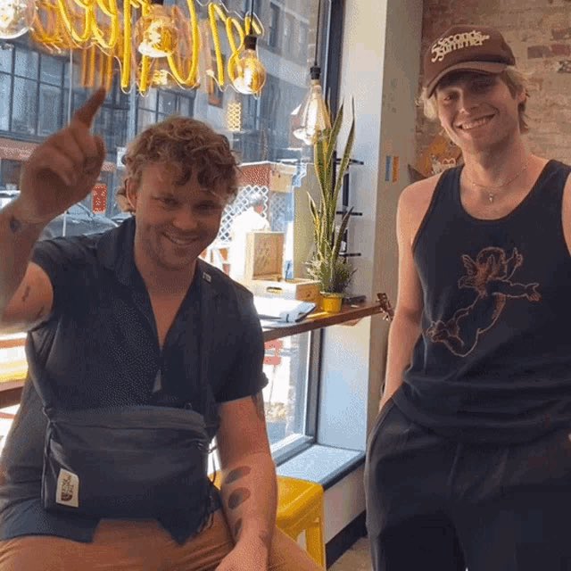 LashtonComforts's tweet photo. Missing Lashton hours 💔💔 https://t.co/V3KXvEE3hY