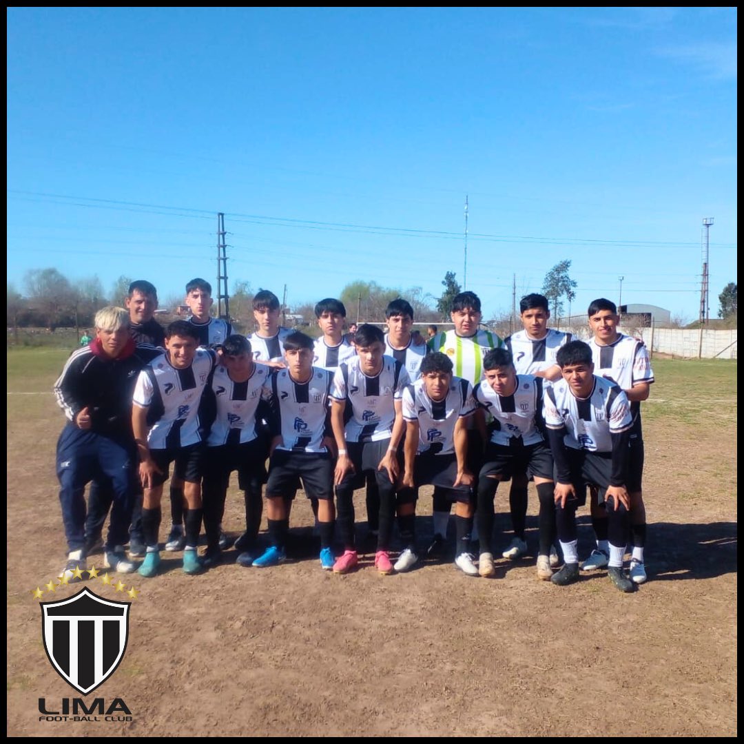 limafbc1911's tweet image. 🏆  L.Z.F. TORNEO APERTURA OFICIAL 2025. | 15ta. Fecha. 

#Resultados 

#1RA. | ✅ Lima F.B.C. 5 - 1 Malvicino. 
#3RA. | ❎ Lima F.B.C. 2 - 3 Malvicino. 
#5TA. | ✅ Lima F.B.C. 5 - 1 Malvicino. 

📸Melone Lautaro. 

🔜Próxima fecha: 16ta.
🆚 Ferroviarios. 
🏟️ LIMA F.B.C.