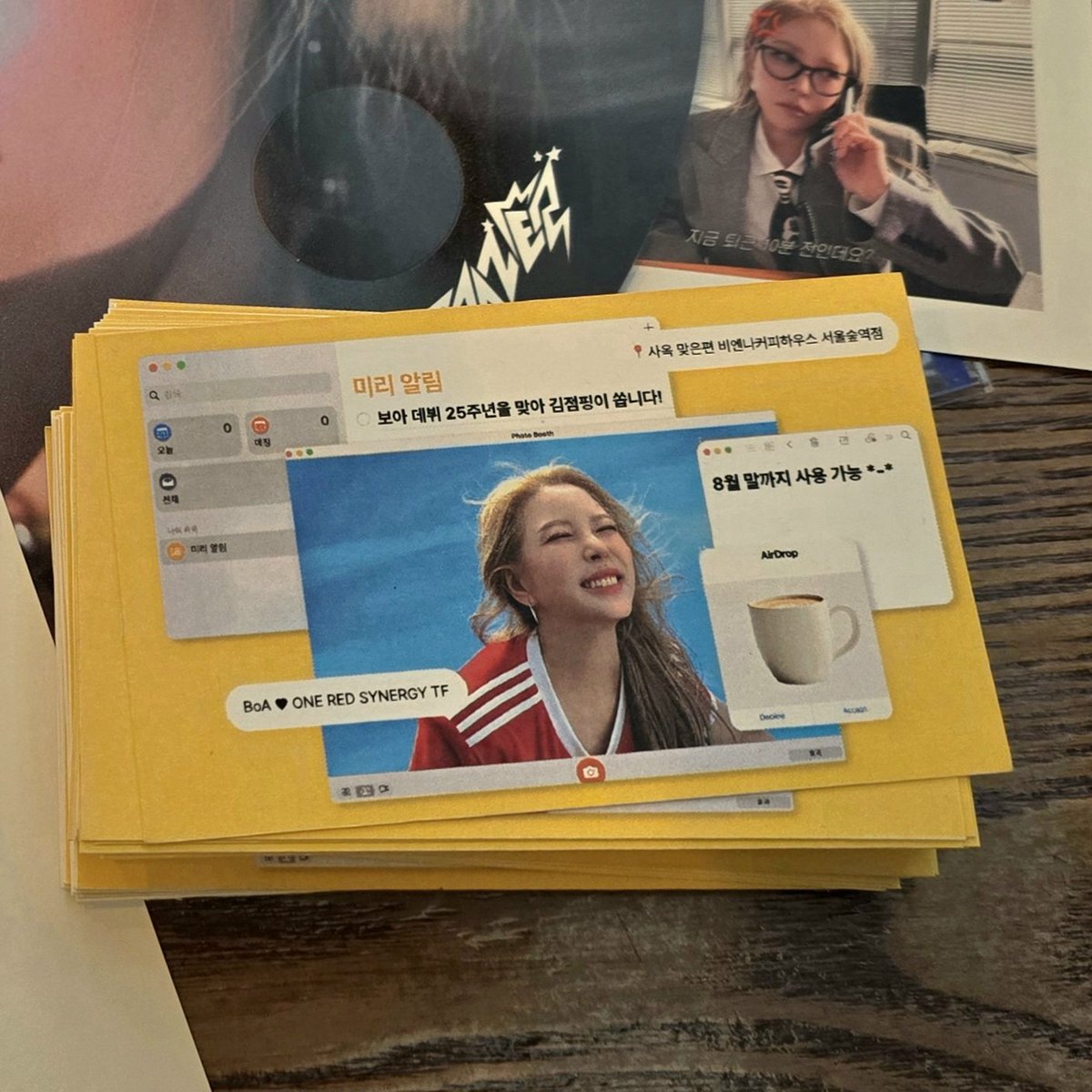 보아 데뷔 25주년 기념 이벤트 카페가 종료되었습니다.

보아와 함께한 25년의 여정이 우리에게 얼마나 소중한 시간인지 되돌아 보고, 앞으로도 함께 걸어가기 위한 마음을 나누는 공간을 만들어보자는 마음으로 시작한 카페가 덕분에 잘 마무리 되었습니다. 

소중한 애장품과 정성을 모아주시고, 두