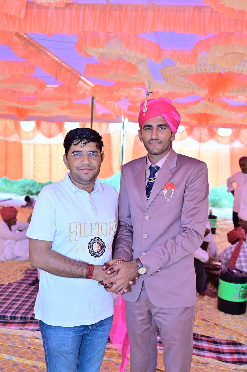 NarpatRajBarmer's tweet image. आडेल ग्राम पंचायत मे गतदिवस श्री वागसिंह जी सुपुत्र श्री देदाराम जी सारण के सुपुत्र अनुज जोगाराम सारण के विवाह समारोह मे शामिल होकर बधाई एवं शुभकामनायें दीं!
#Adel #Marriage #Function