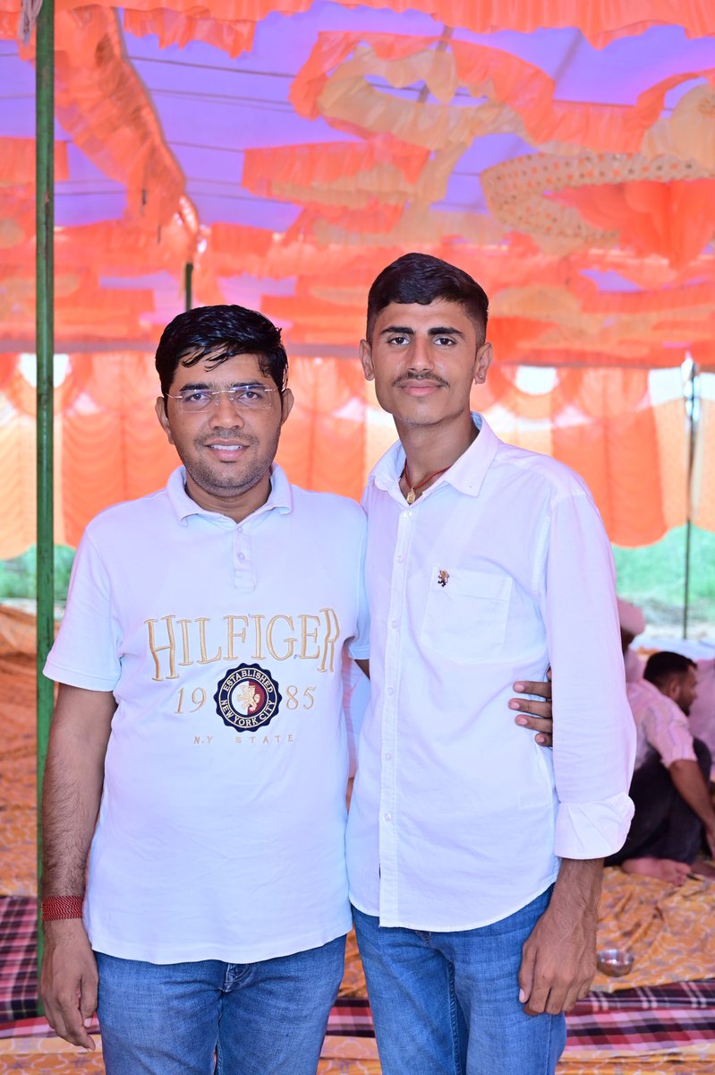 NarpatRajBarmer's tweet image. आडेल ग्राम पंचायत मे गतदिवस श्री वागसिंह जी सुपुत्र श्री देदाराम जी सारण के सुपुत्र अनुज जोगाराम सारण के विवाह समारोह मे शामिल होकर बधाई एवं शुभकामनायें दीं!
#Adel #Marriage #Function