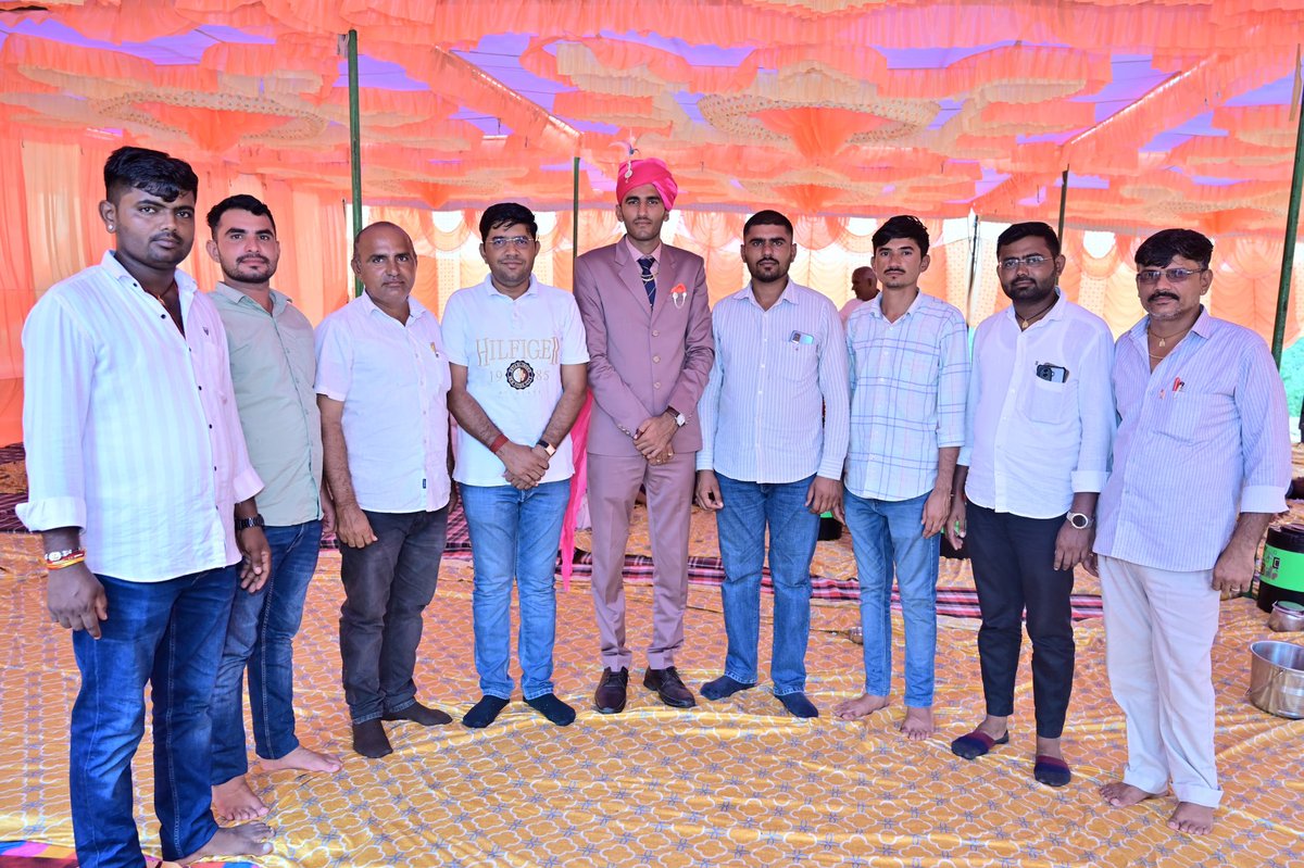 NarpatRajBarmer's tweet image. आडेल ग्राम पंचायत मे गतदिवस श्री वागसिंह जी सुपुत्र श्री देदाराम जी सारण के सुपुत्र अनुज जोगाराम सारण के विवाह समारोह मे शामिल होकर बधाई एवं शुभकामनायें दीं!
#Adel #Marriage #Function