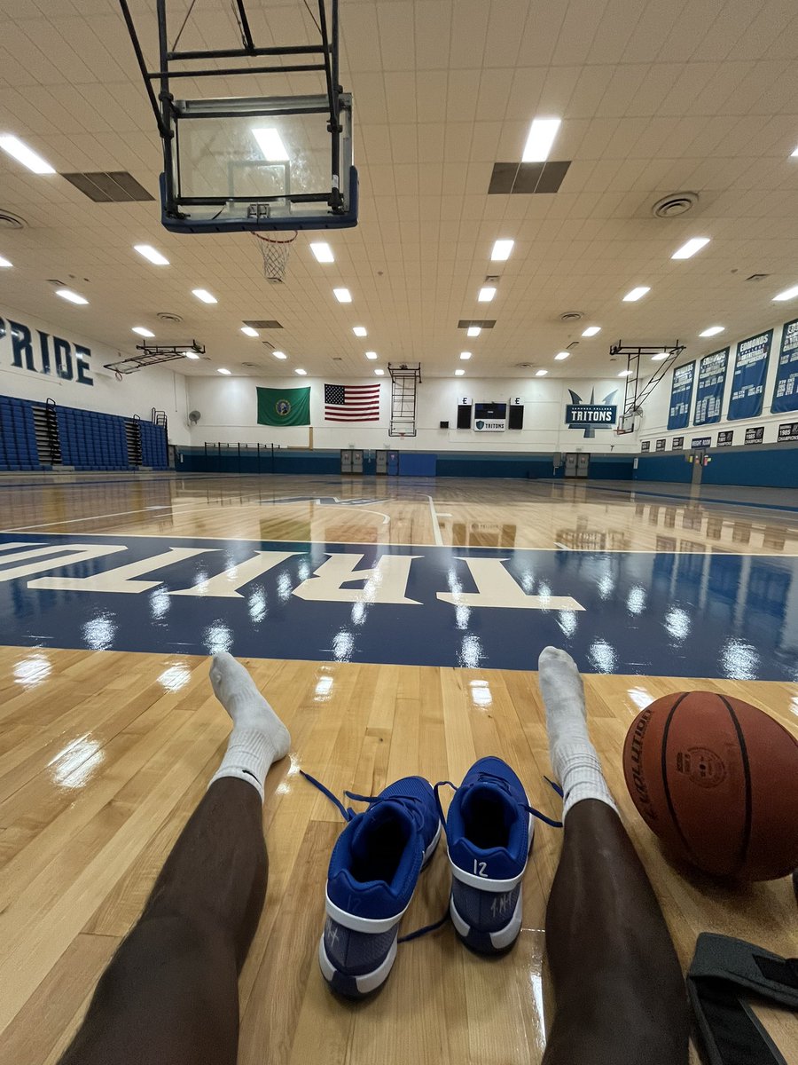 Avidan West (@avidanwest) on Twitter photo Just the beginning ‼️
Proverbs 14:23
All hard work brings a profit, but mere talk leads only to poverty.
<a href="/EdmondsHoops/">Edmonds College Hoops</a> Just the beginning ‼️
Proverbs 14:23
All hard work brings a profit, but mere talk leads only to poverty.
<a href="/EdmondsHoops/">Edmonds College Hoops</a>