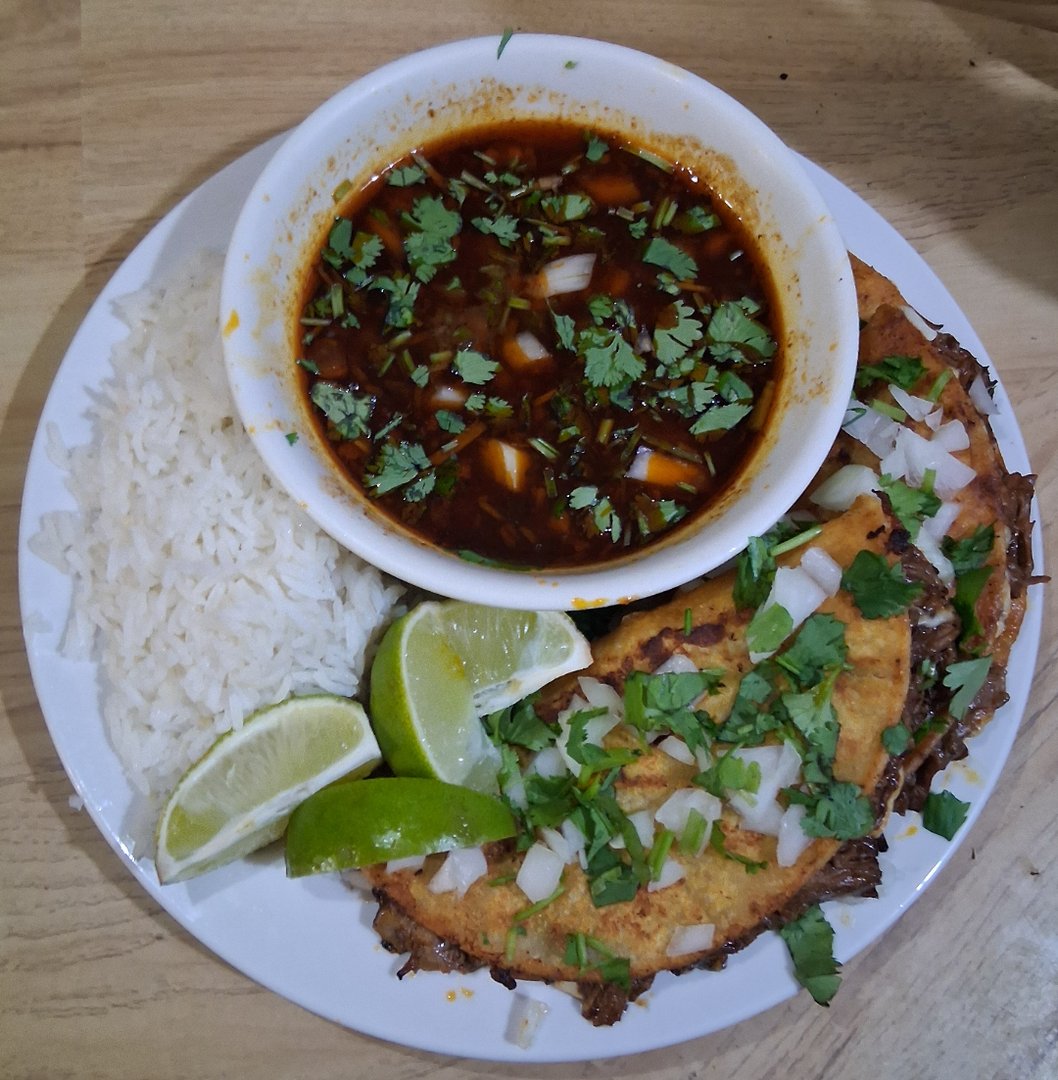 homevsfastfood's tweet photo. [Homemade] My first time making quesabirria
👉 https://t.co/J4kfnLdrNE
#quesabirria #homemade #foodie #cookingexperiment #tasty результаты #homecooking #food #recipes #foodpic #foodie #foodlover #cooking #hungry #goodfood #homecookingvsfastfood https://t.co/il3C3zVNS8