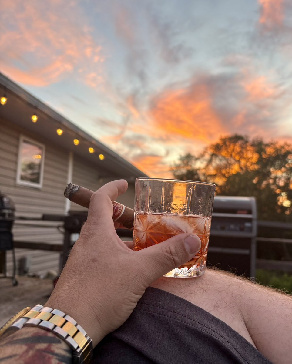 drdrai2's tweet image. Monday