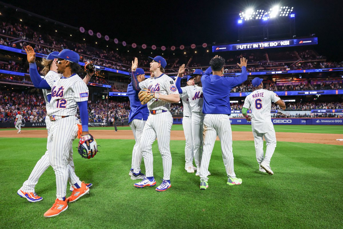 Mets's tweet photo. 😤👊 #MetsWin https://t.co/1fuvOFpyyL