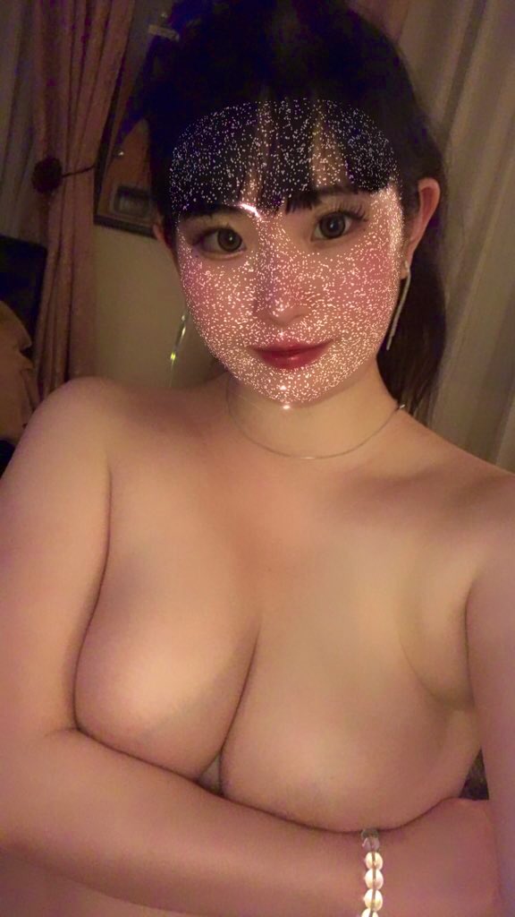 今日20時から久しぶりに出勤✨
今後も月イチのみの出勤なるけど、タイミングあったら会いに来てね💞