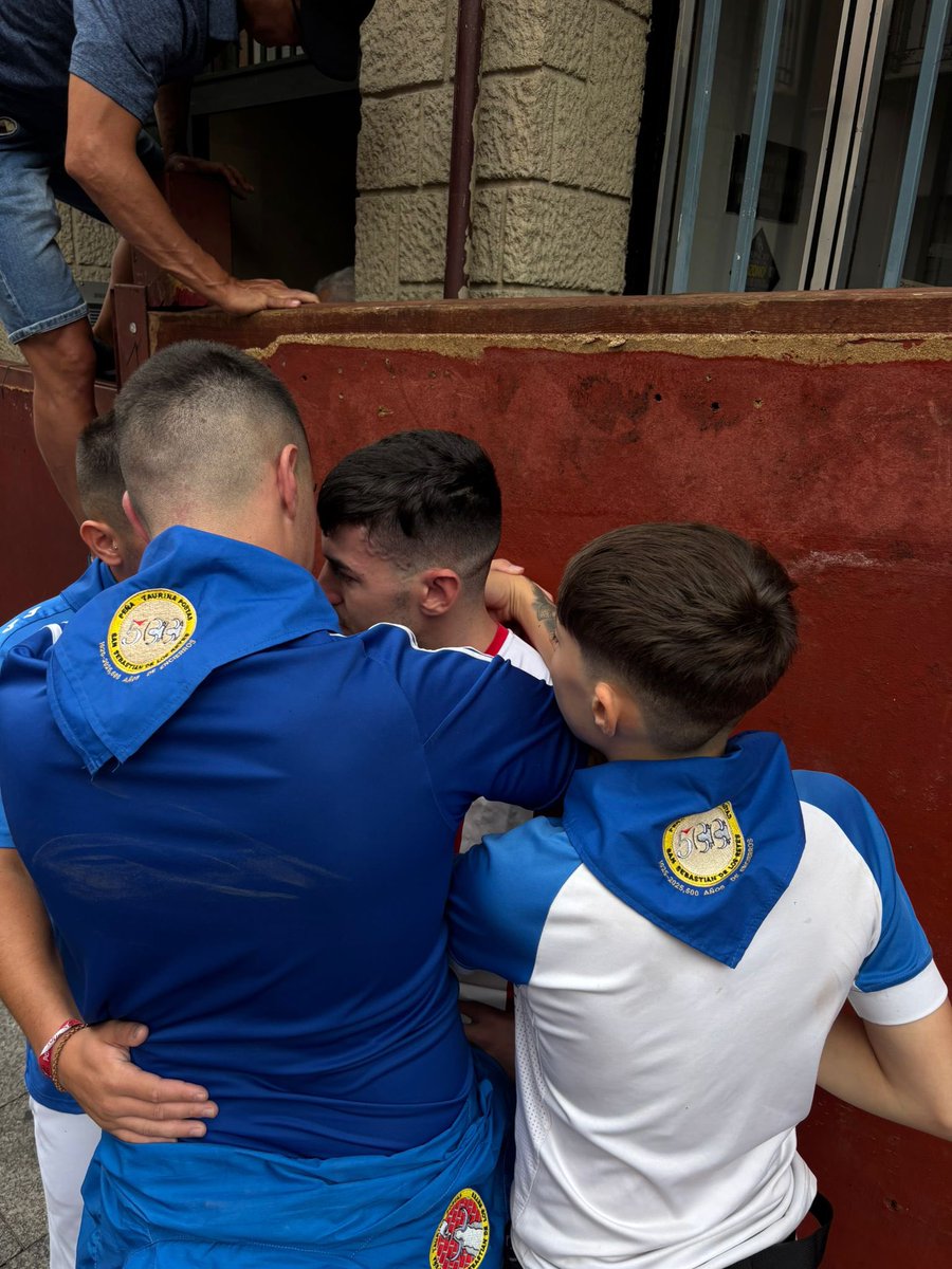 No habra sido el dia en cuanto a lo que me gusta, pero hoy me e metido en una manga con la mayor responsabilidad del mundo, no habra sido mi dia, pero hay mas, seguiremos en la lucha mental de meternos en el sitio y se nos va a dar seguro.