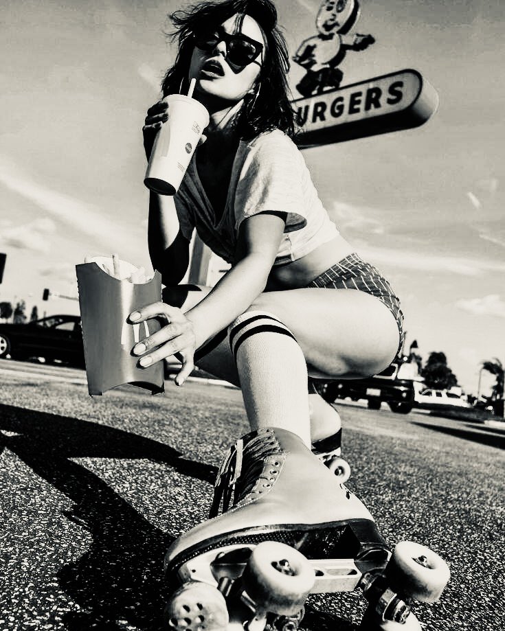 La fuerza tiene muchas caras .
Serenidad. 
Suavidad.
Silencio.
Inteligencia.
Y resistencia. 💜💜🫧

BЦΣПθS DIΛS 🩵🩵🪅
Ɲαмαѕтє 🎐དགོང་དྲོ🎐

youtu.be/It5QFxLjc2k